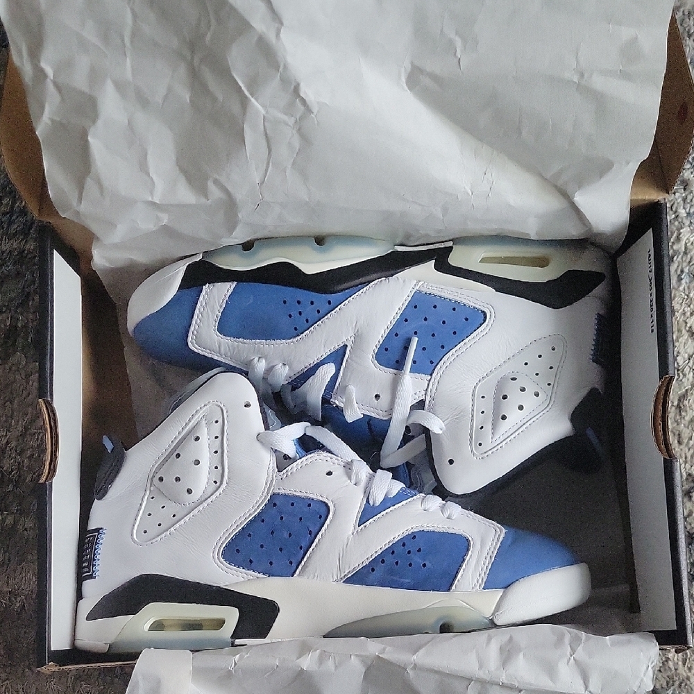 Jordan Retro6 University Blue and White High-Top Sneakers Worn 2x - Picture 8 of 11
